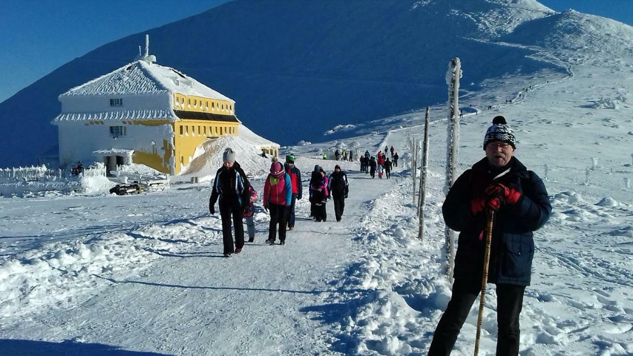 Willa Urocza Hotell Karpacz Exteriör bild